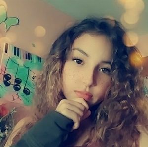 Meet your Posher, Tayla